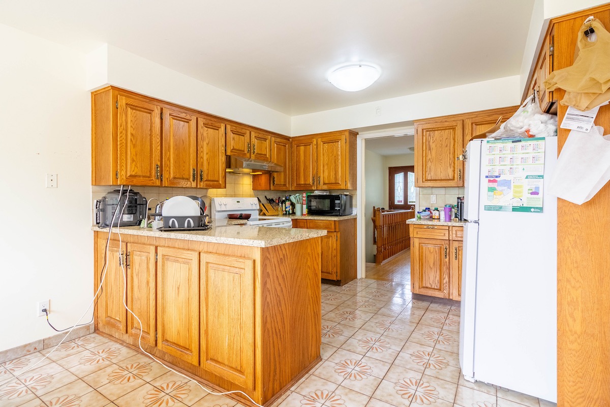 1280 EASTLAWN DRIVE, BURNABY 6