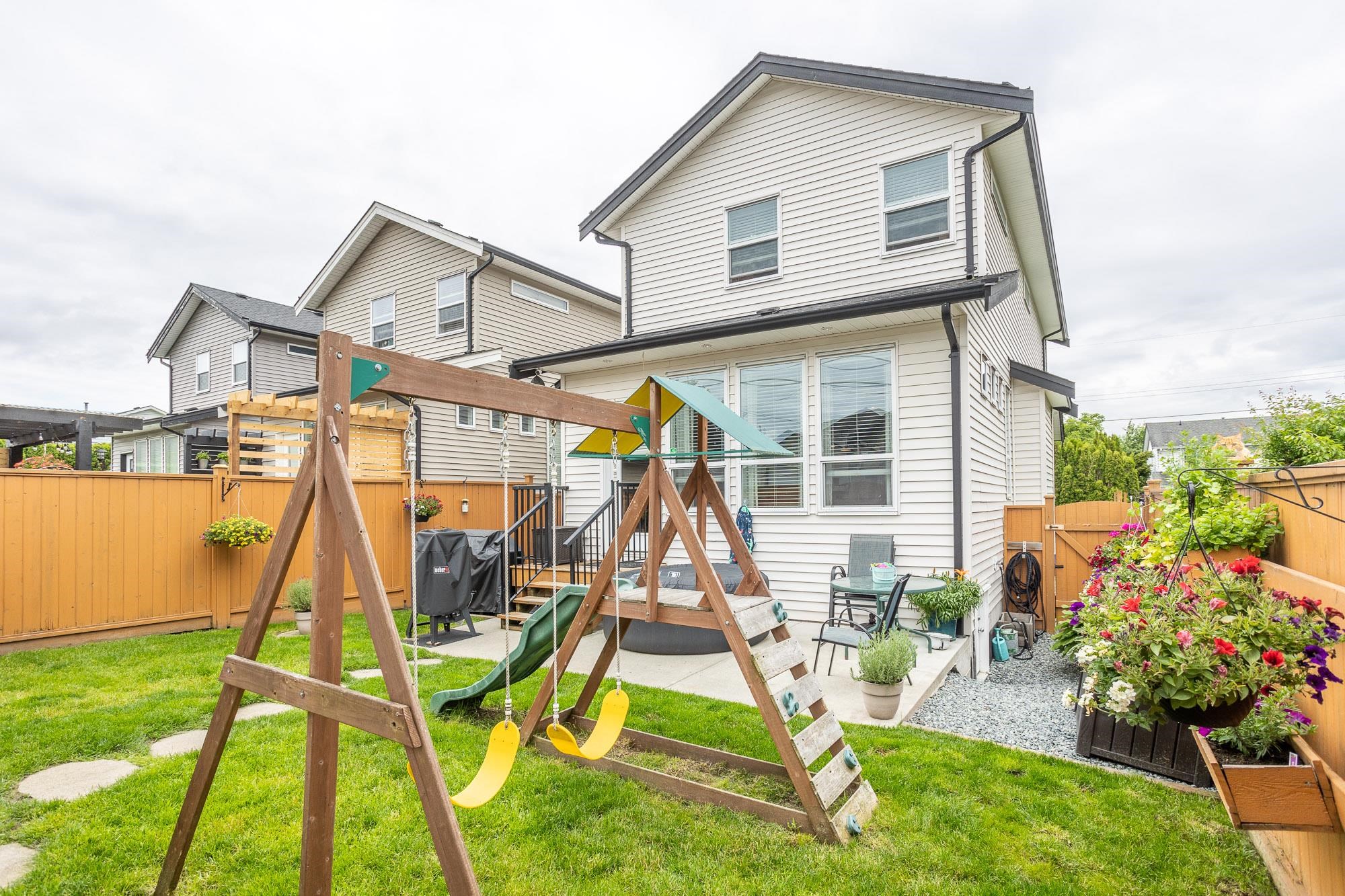 34686 3RD AVENUE 22