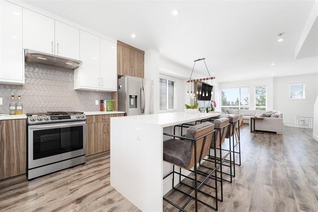 106 3419 ROXTON AVENUE 2
