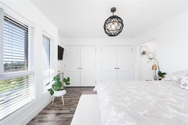 106 3419 ROXTON AVENUE 14