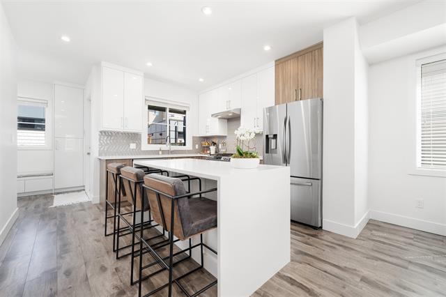 106 3419 ROXTON AVENUE 3