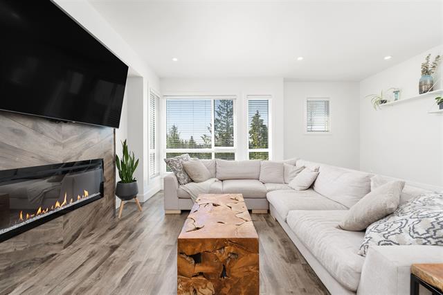 106 3419 ROXTON AVENUE 9