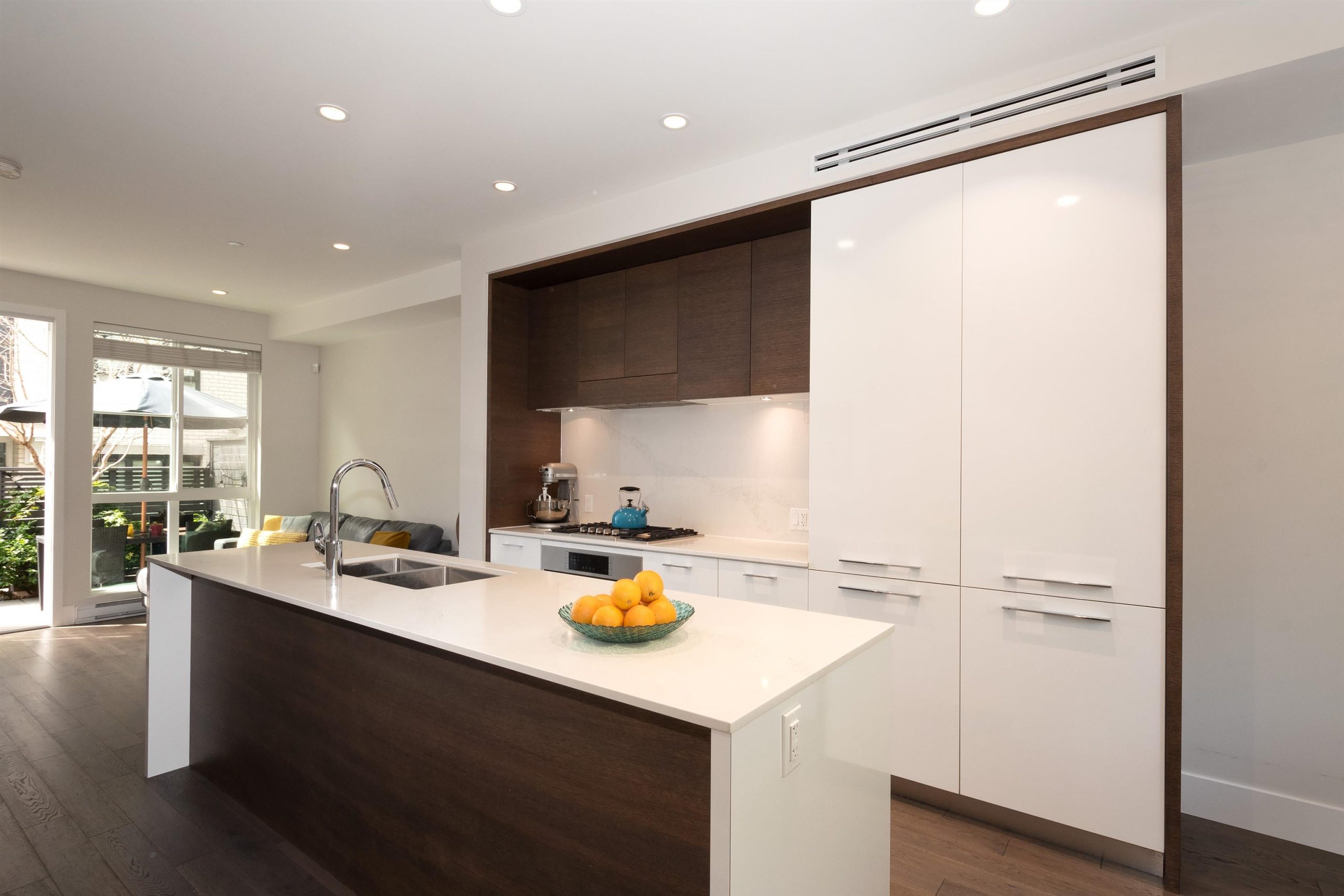 246 W 62ND AVENUE 3