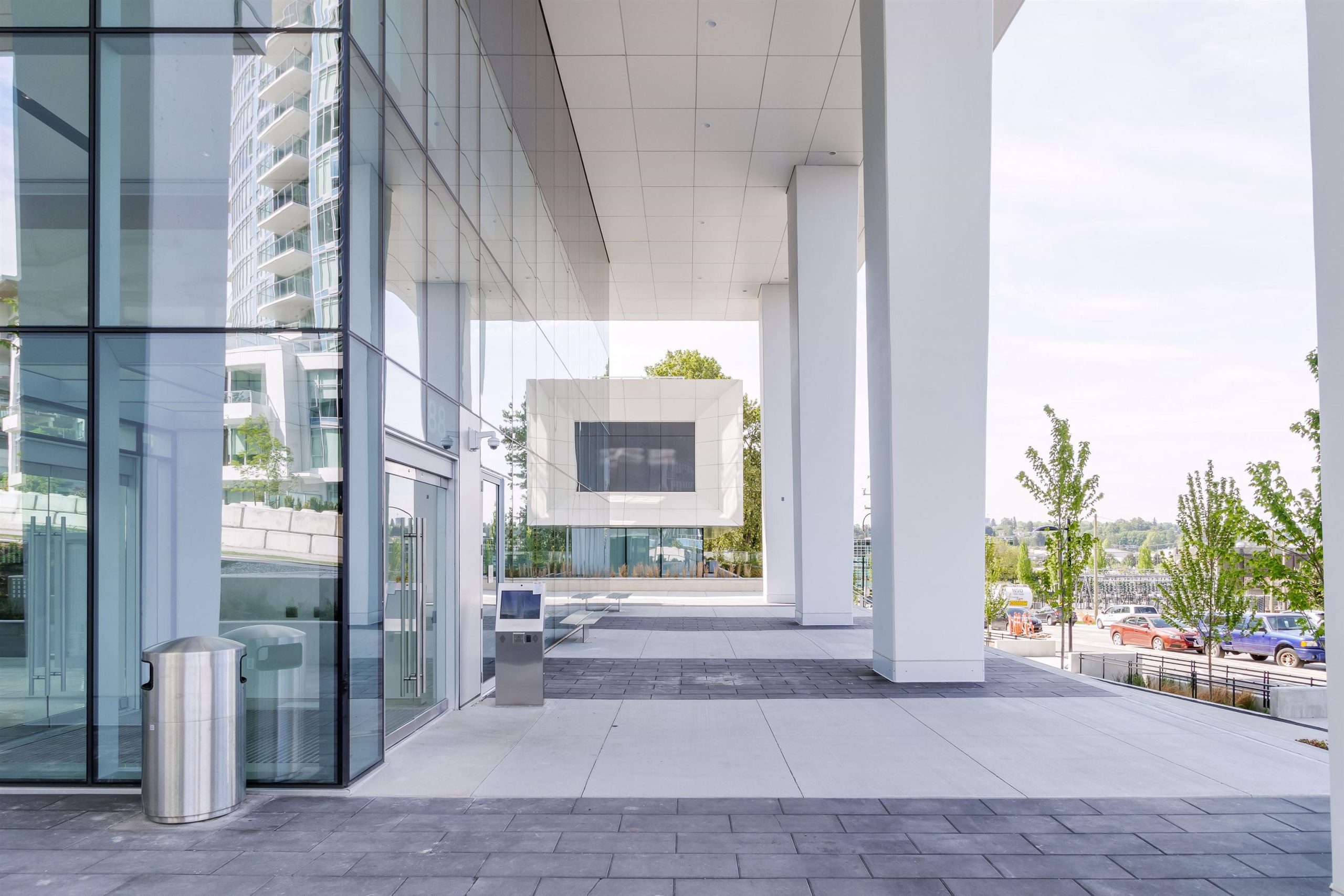 4008 1888 GILMORE AVENUE 4