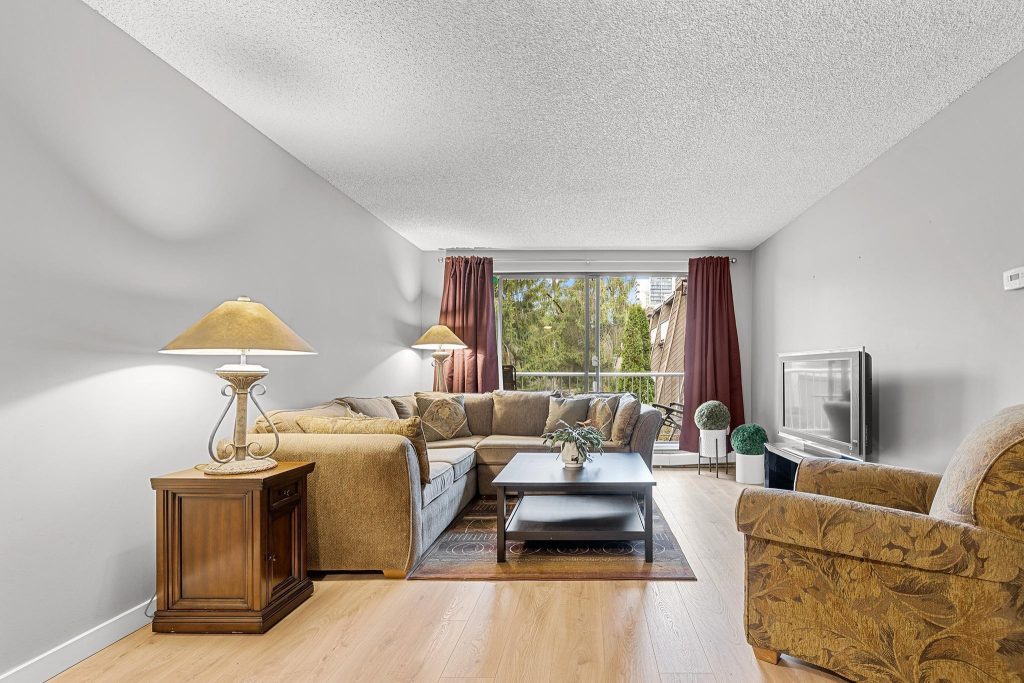 201 3921 CARRIGAN COURT