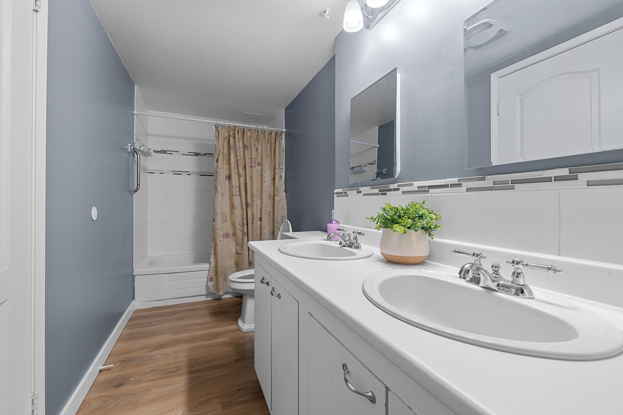 201 3921 CARRIGAN COURT 20