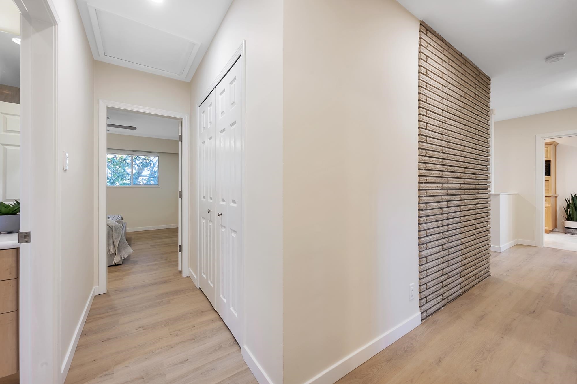 1029 CALVERHALL STREET 28