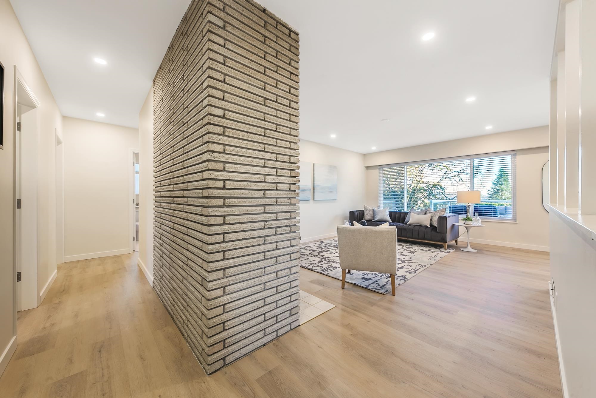 1029 CALVERHALL STREET 3