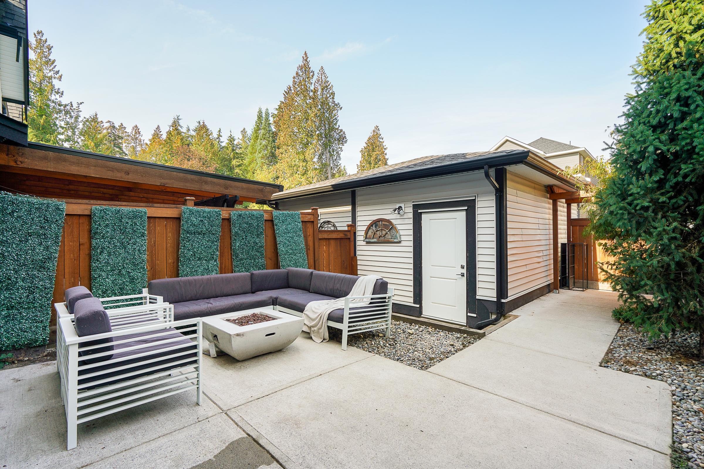 6 3411 ROXTON AVENUE 29