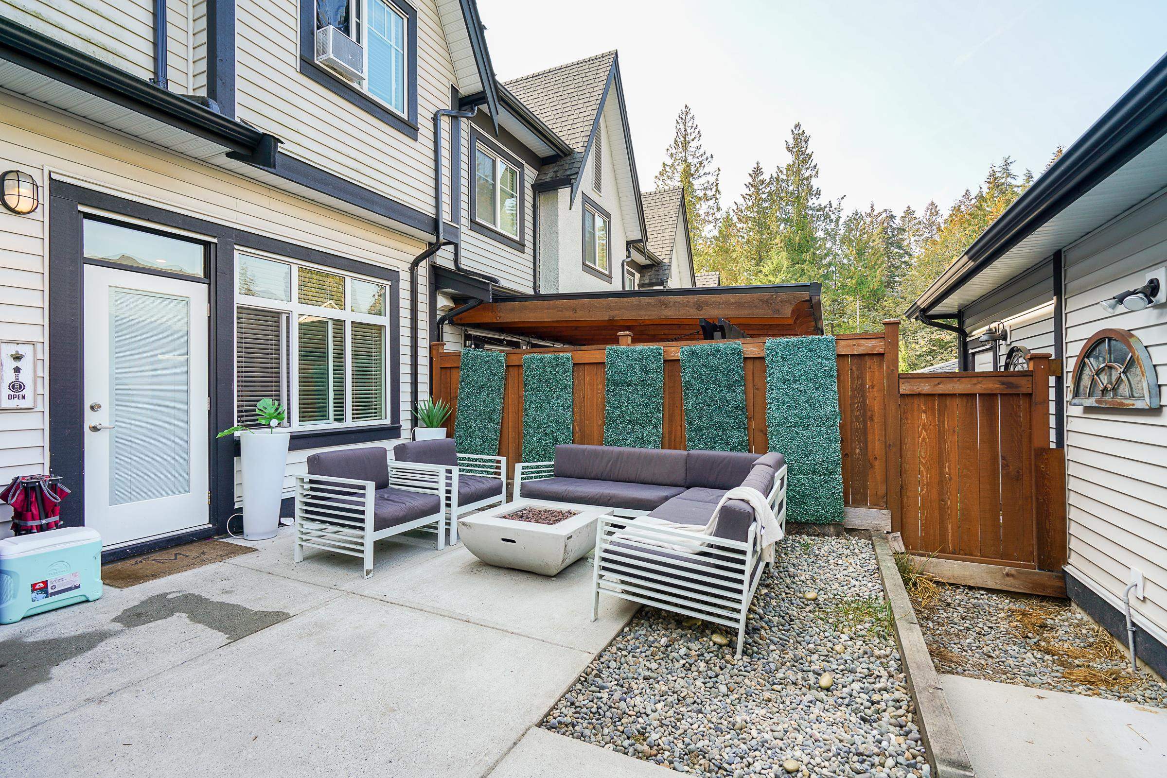 6 3411 ROXTON AVENUE 30