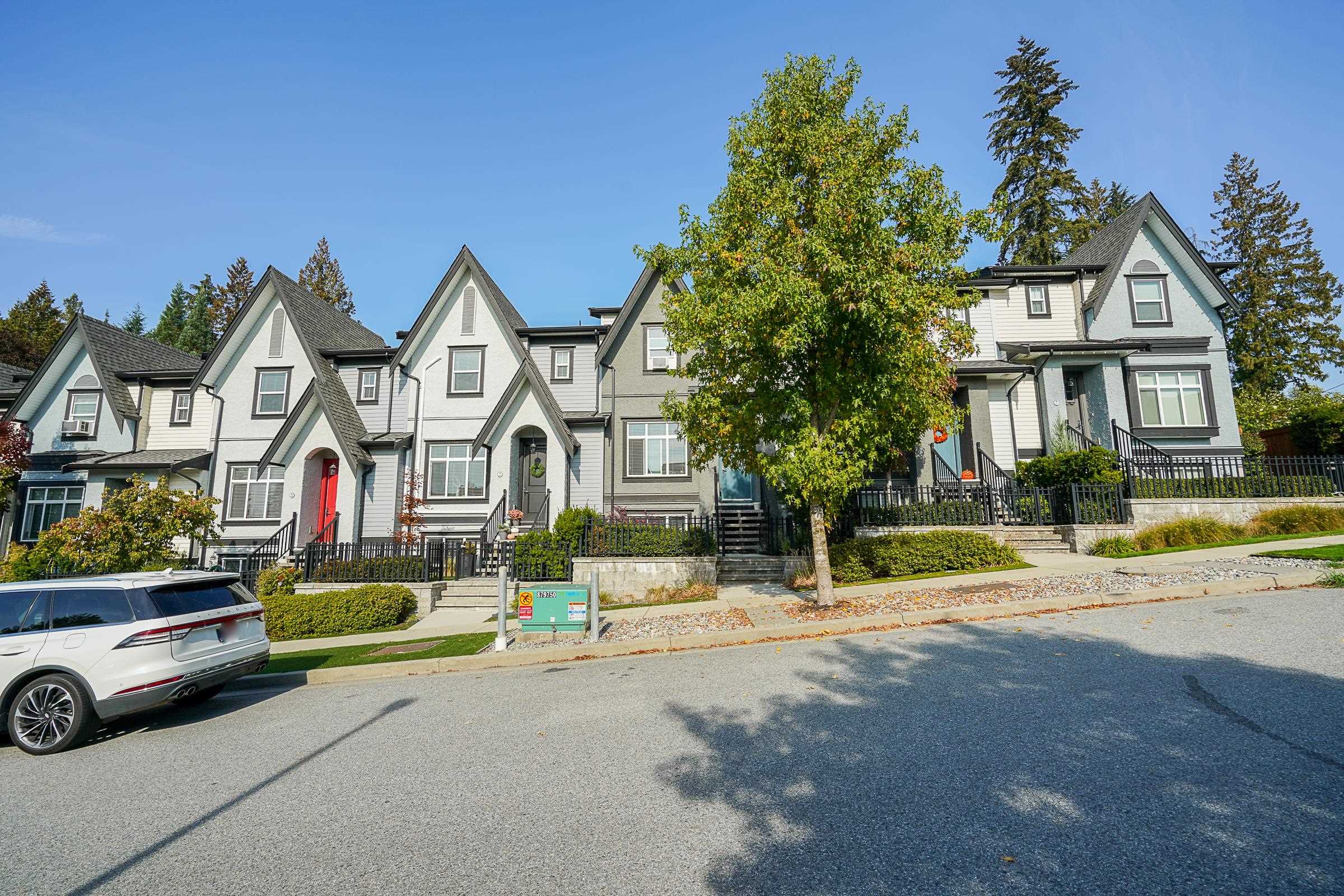 6 3411 ROXTON AVENUE 35