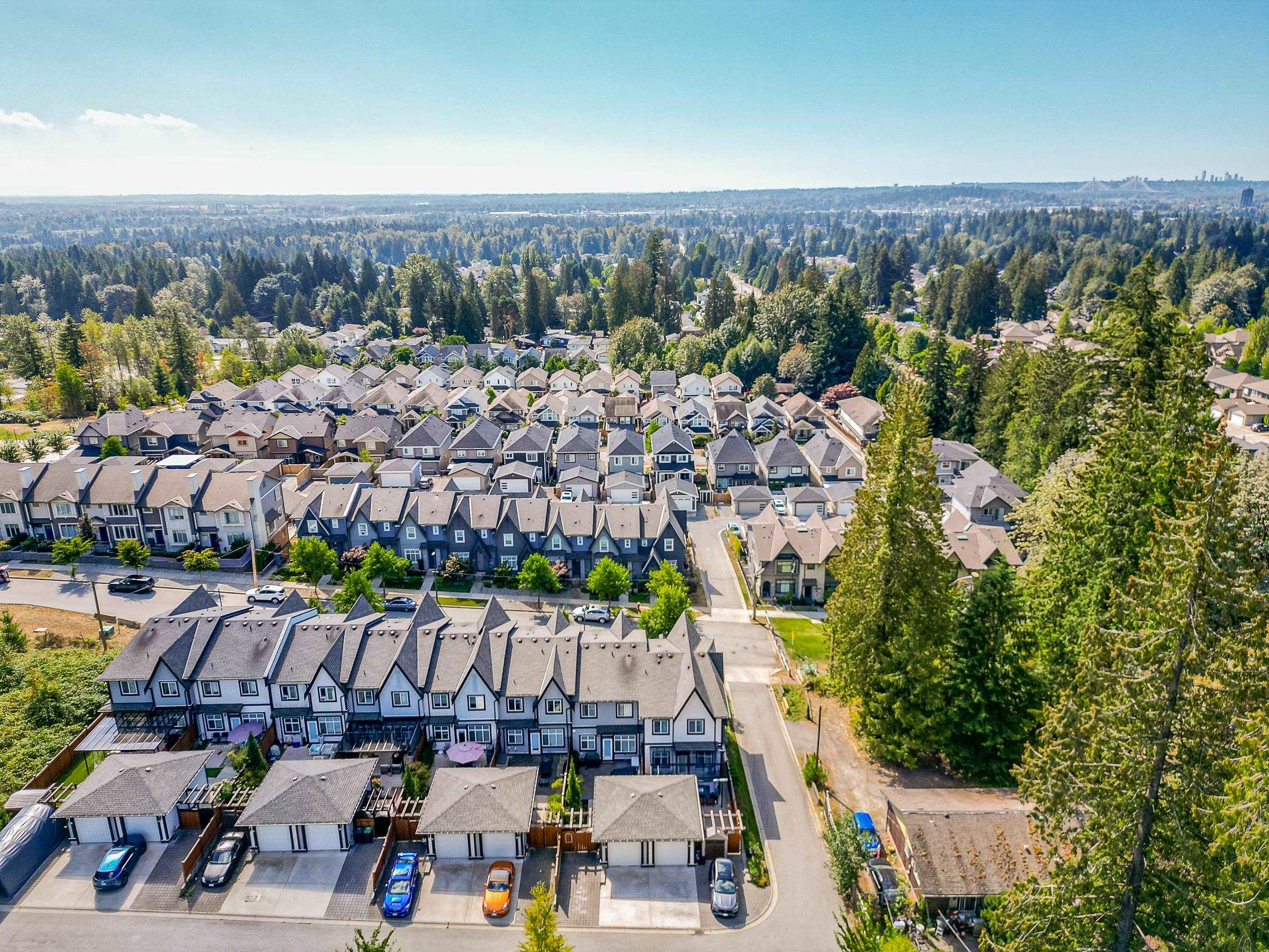 6 3411 ROXTON AVENUE 37