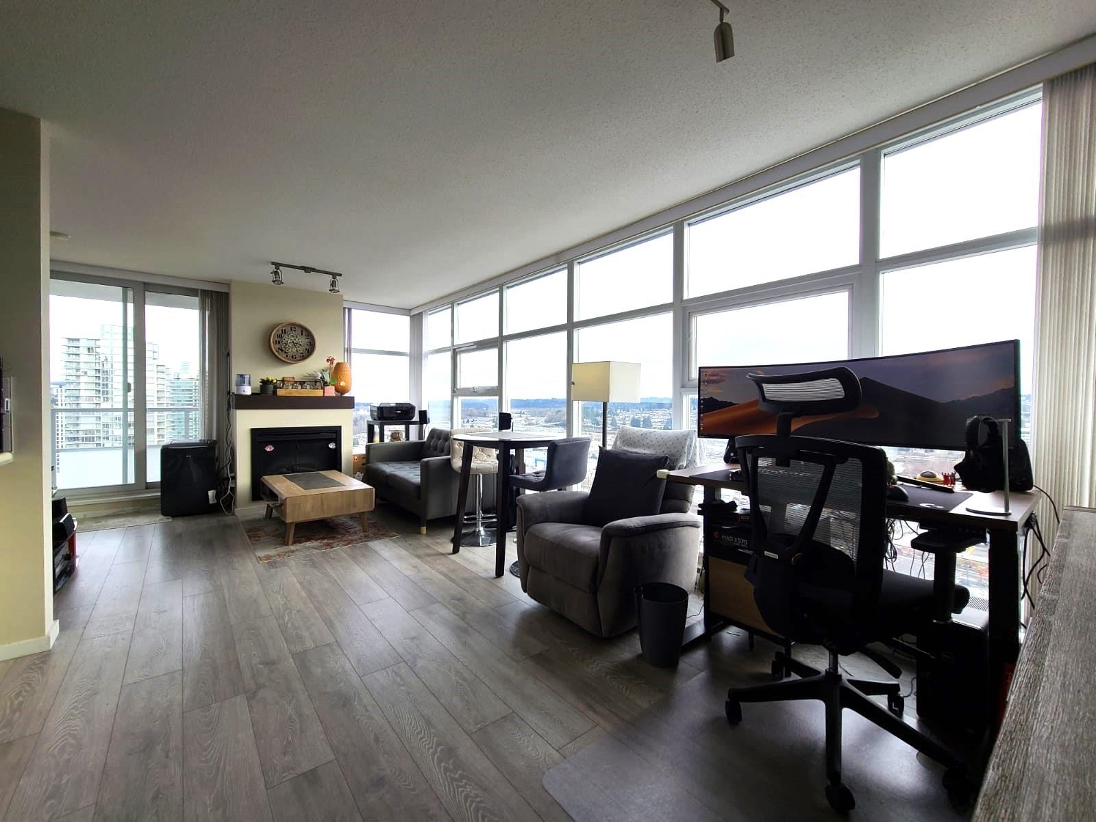 2806 2289 YUKON CRESCENT 2
