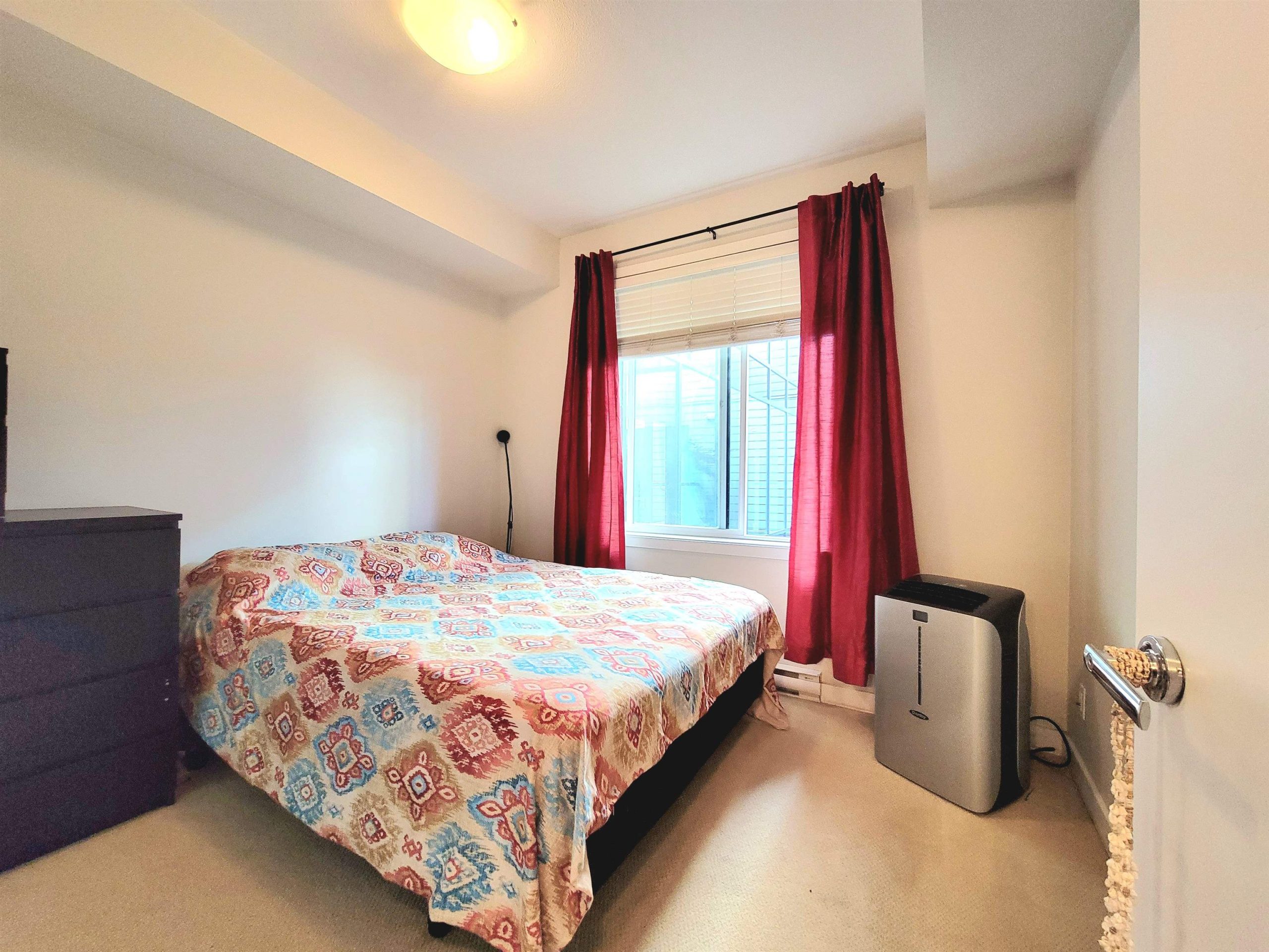 214 7777 ROYAL OAK AVENUE 15