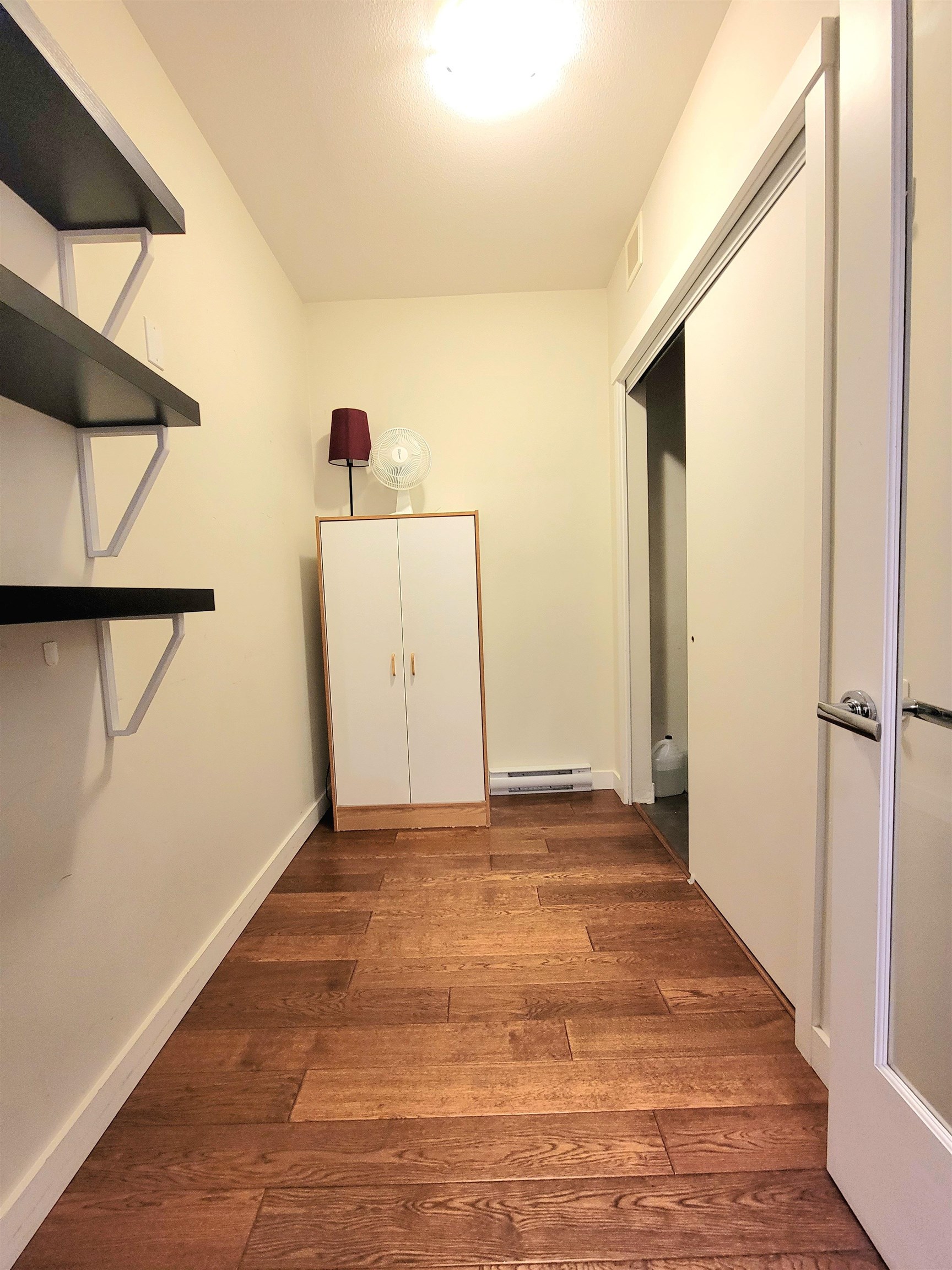 214 7777 ROYAL OAK AVENUE 19