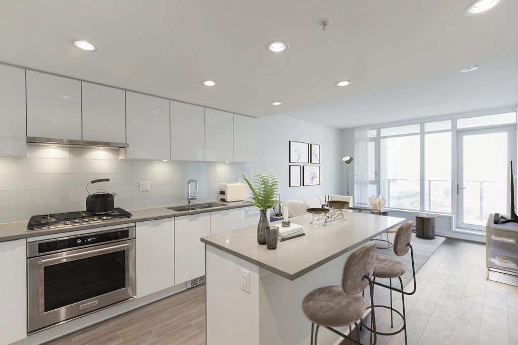1207 2388 MADISON AVENUE