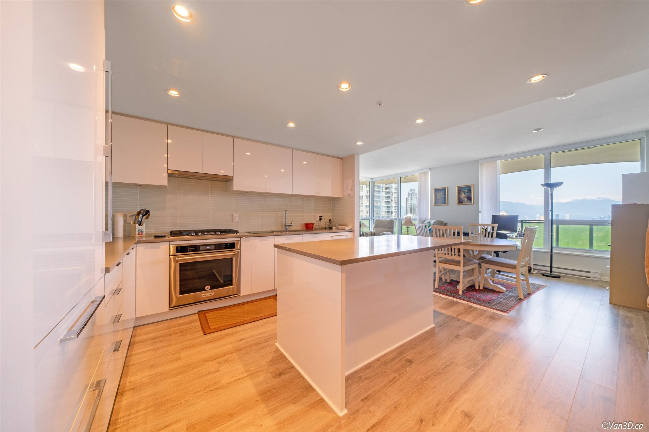 1703 6638 DUNBLANE AVENUE 4