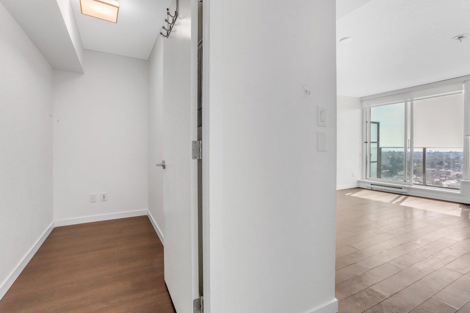 2501 5665 BOUNDARY ROAD 11