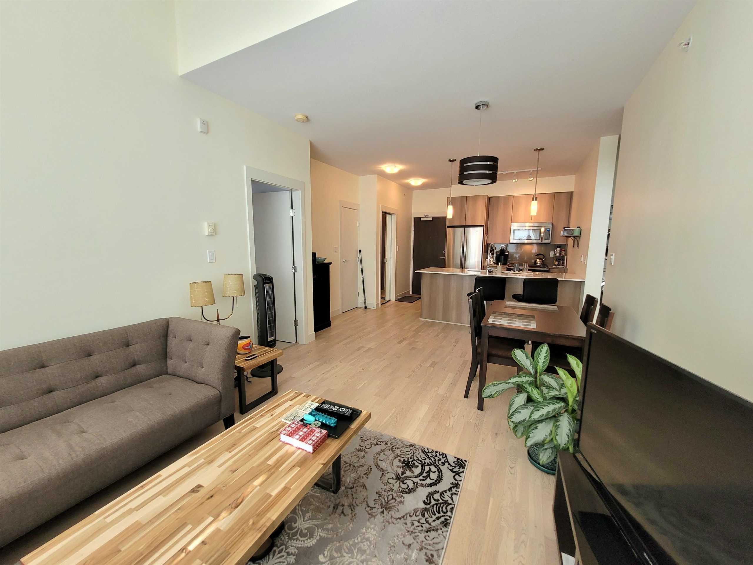 406 7058 14TH AVENUE 12
