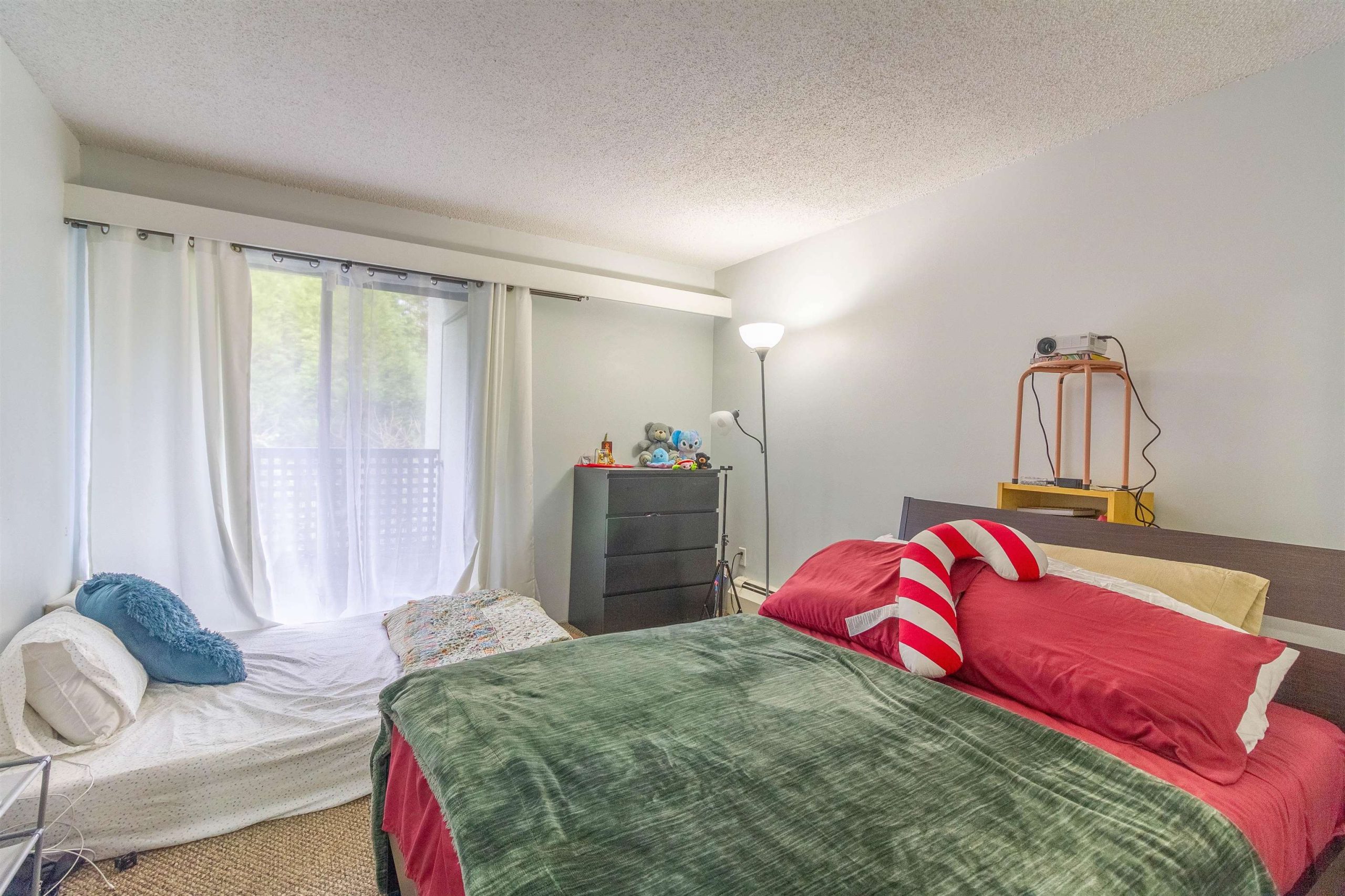 220 1945 WOODWAY PLACE 12