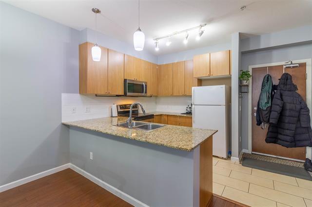 210 2484 Wilson Avenue, Port Coquitlam 4