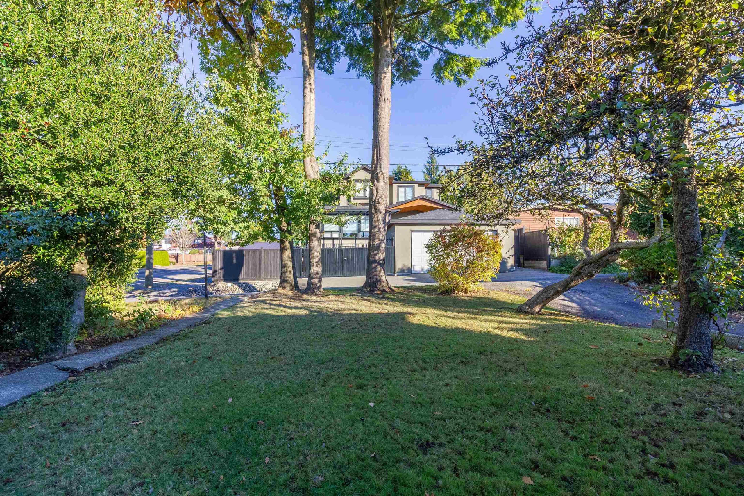 6503 Winch St, Burnaby 22