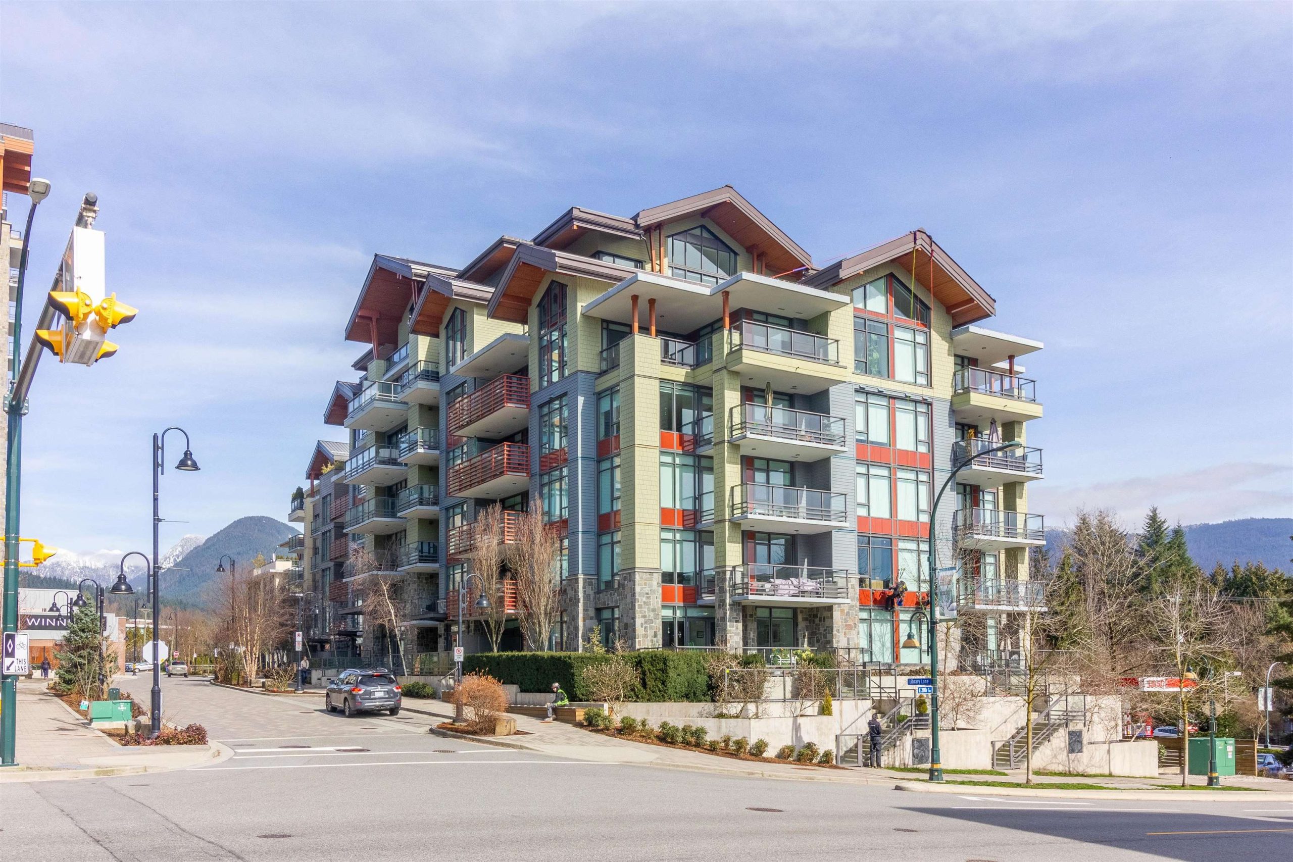 101 2738 LIBRARY LANE, NORTH VANCOUVER