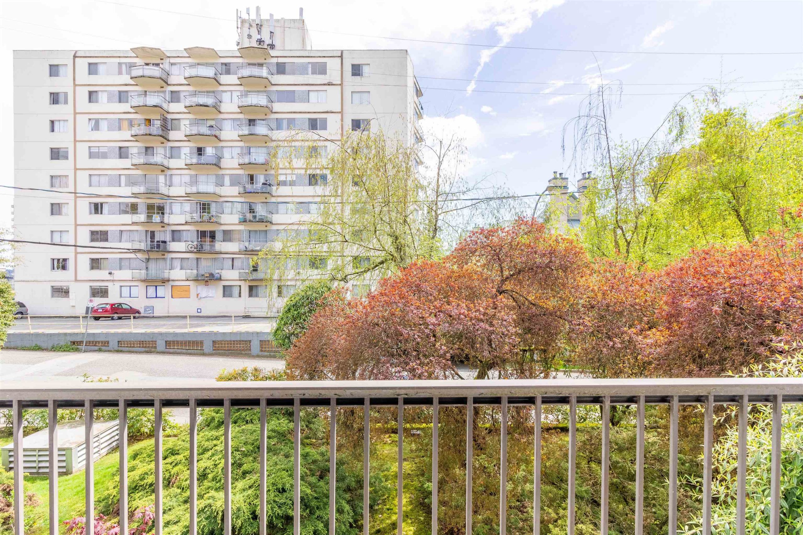 206 428 AGNES STREET, NEW WESTMINSTER 13