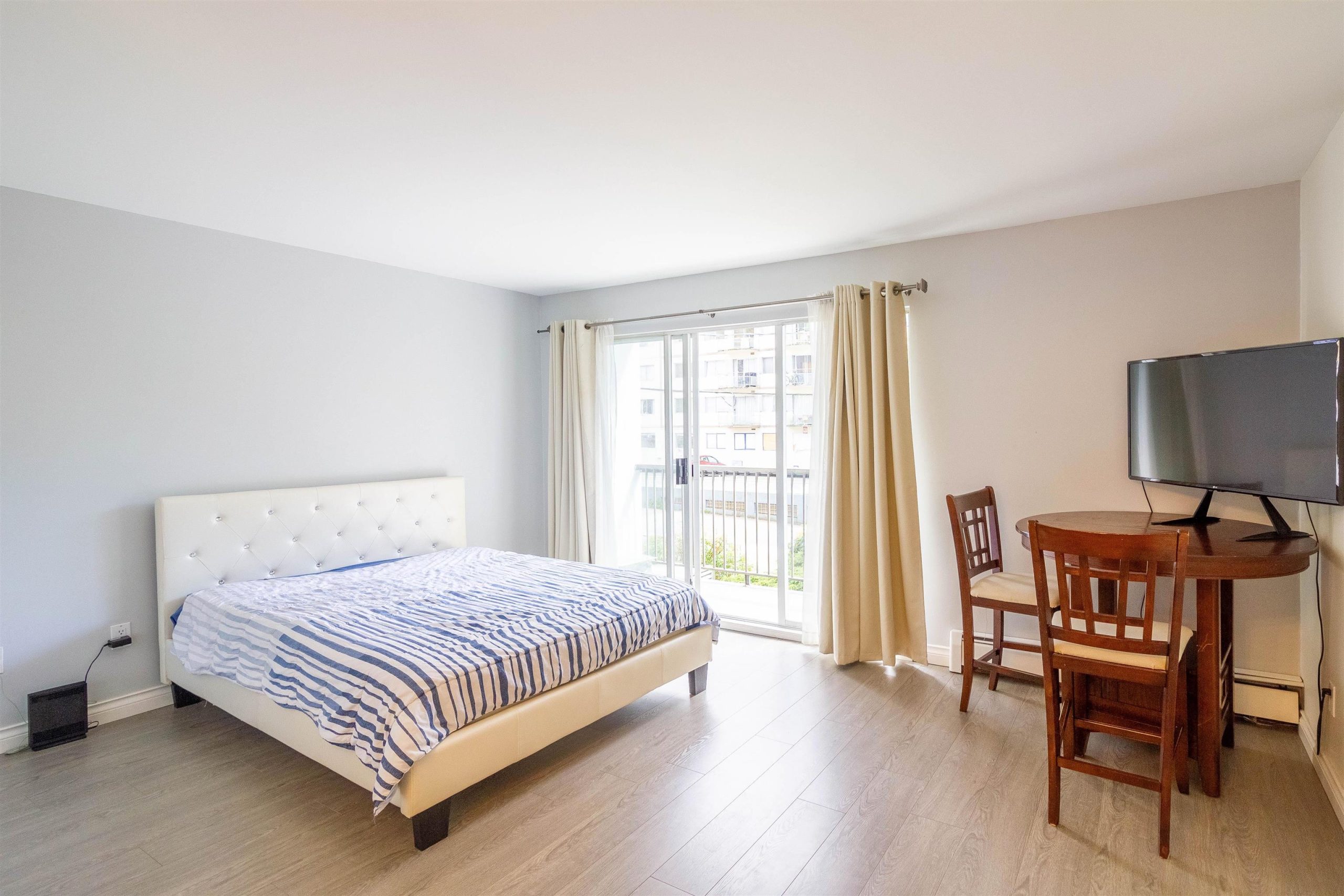 206 428 AGNES STREET, NEW WESTMINSTER 2