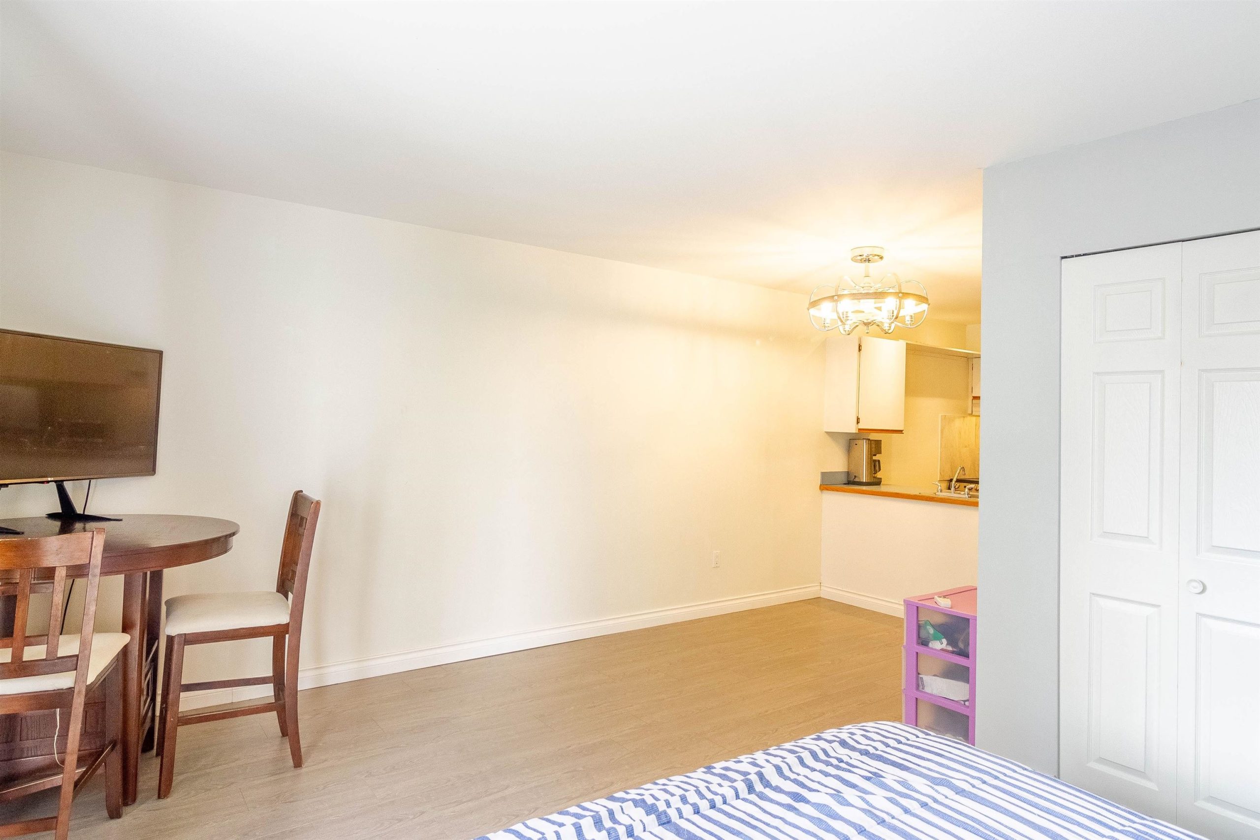 206 428 AGNES STREET, NEW WESTMINSTER 3