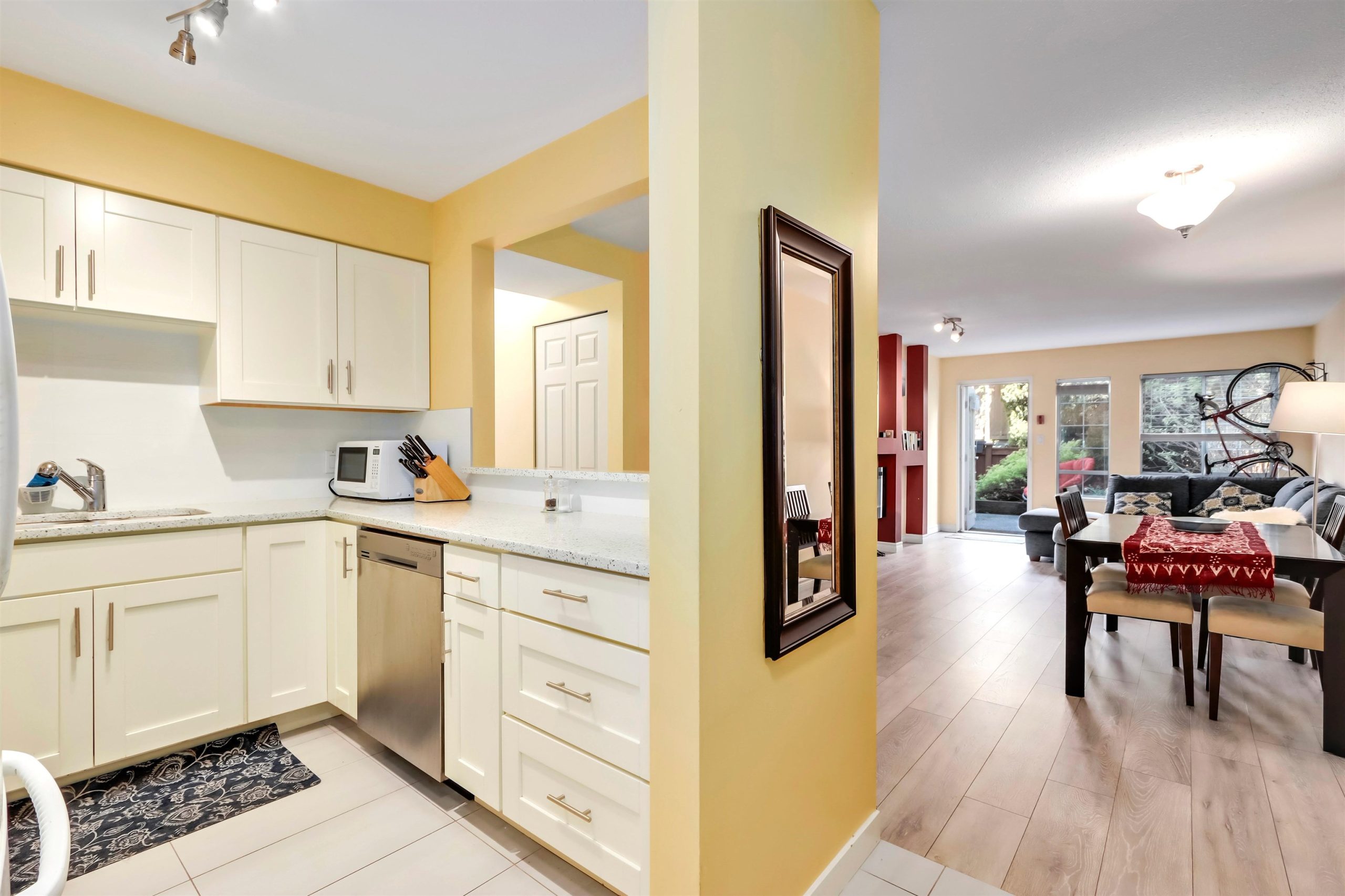 102 3755 ALBERT STREET, BURNABY 9