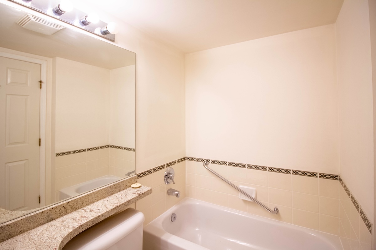 802 3070 GUILDFORD WAY, COQUITLAM 16