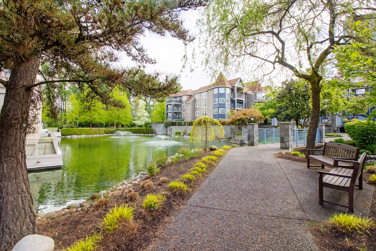 802 3070 GUILDFORD WAY, COQUITLAM 28
