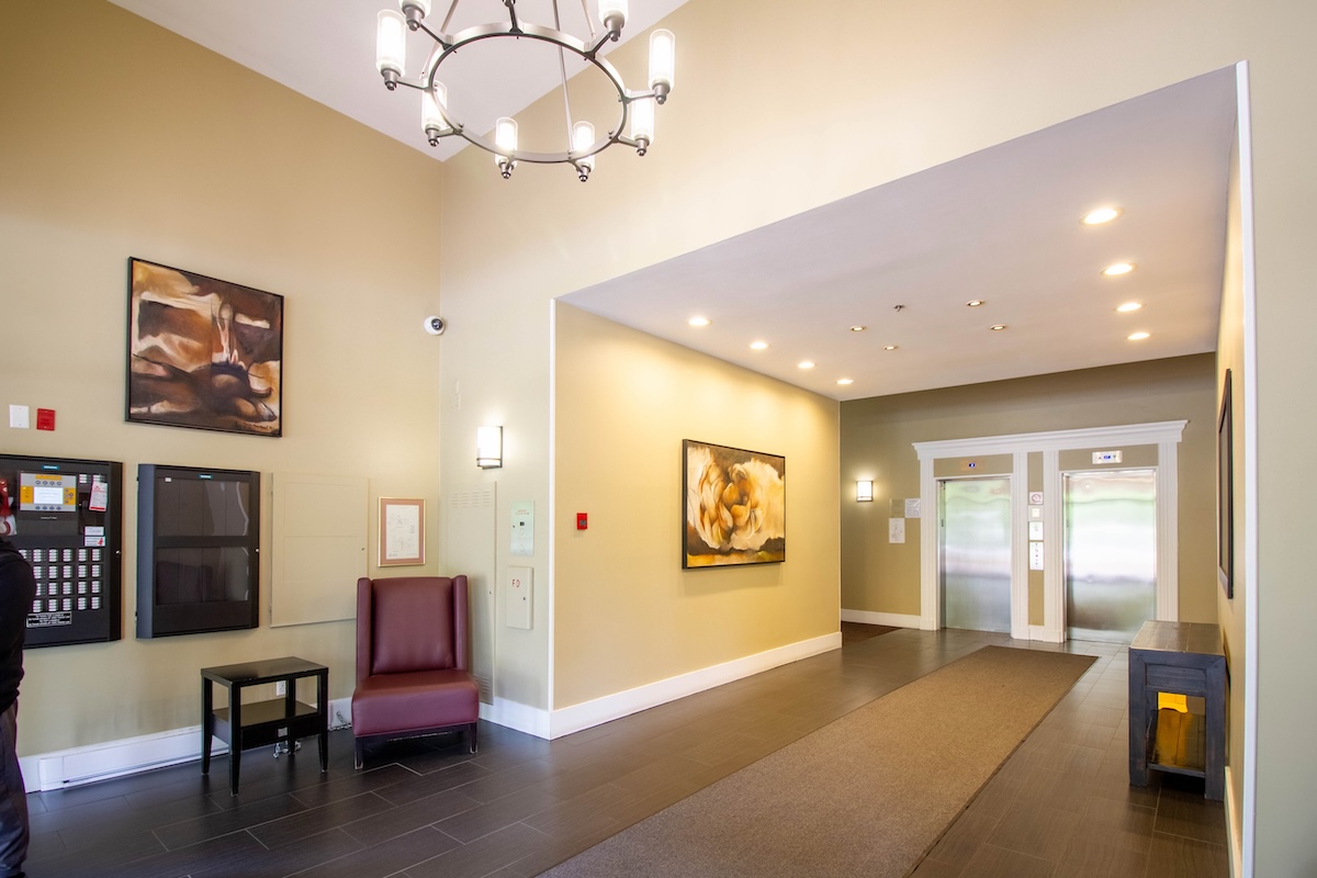 802 3070 GUILDFORD WAY, COQUITLAM 34