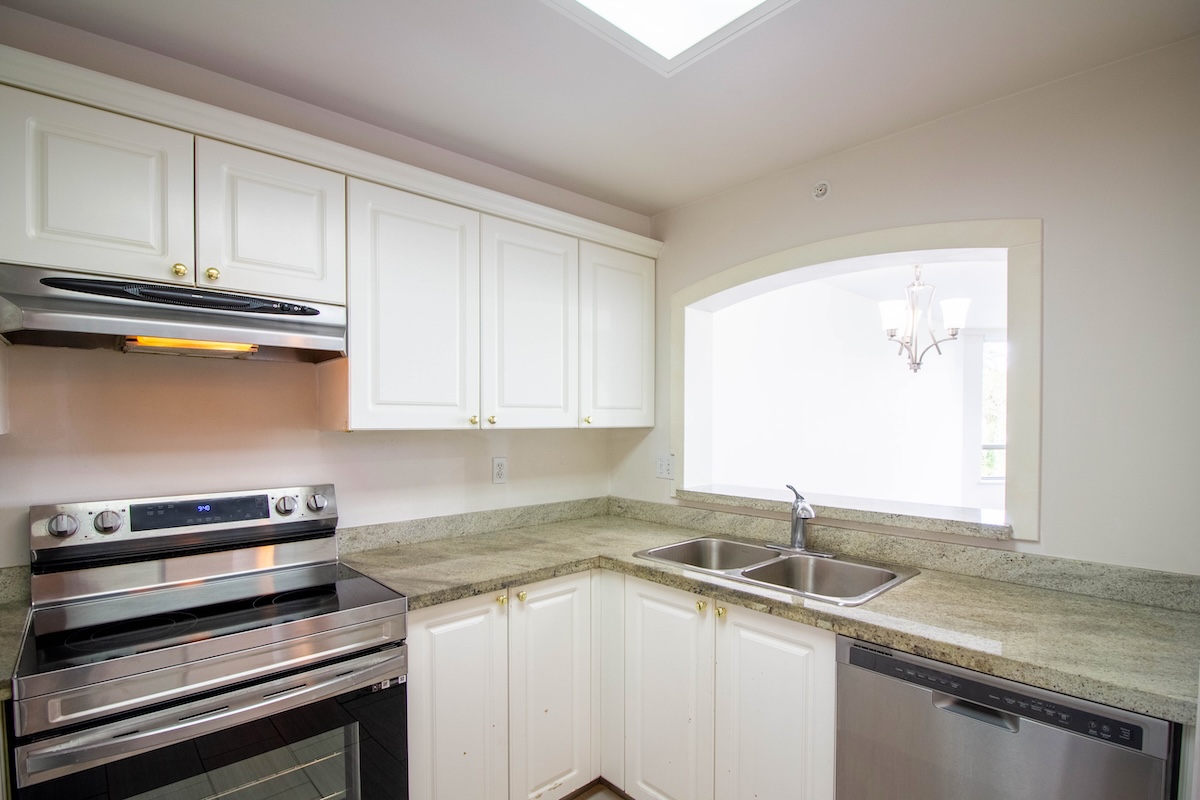 802 3070 GUILDFORD WAY, COQUITLAM 9