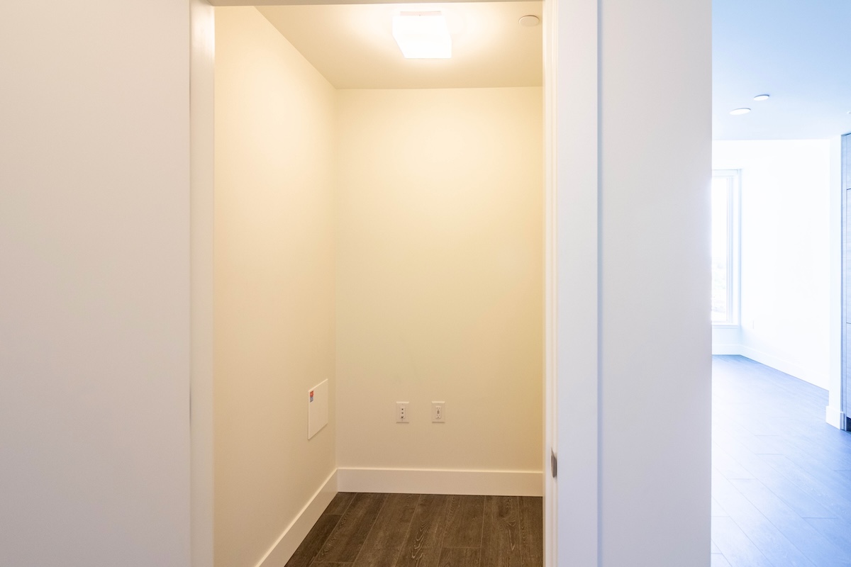 1301 3438 SAWMILL CRESCENT, VANCOUVER 16