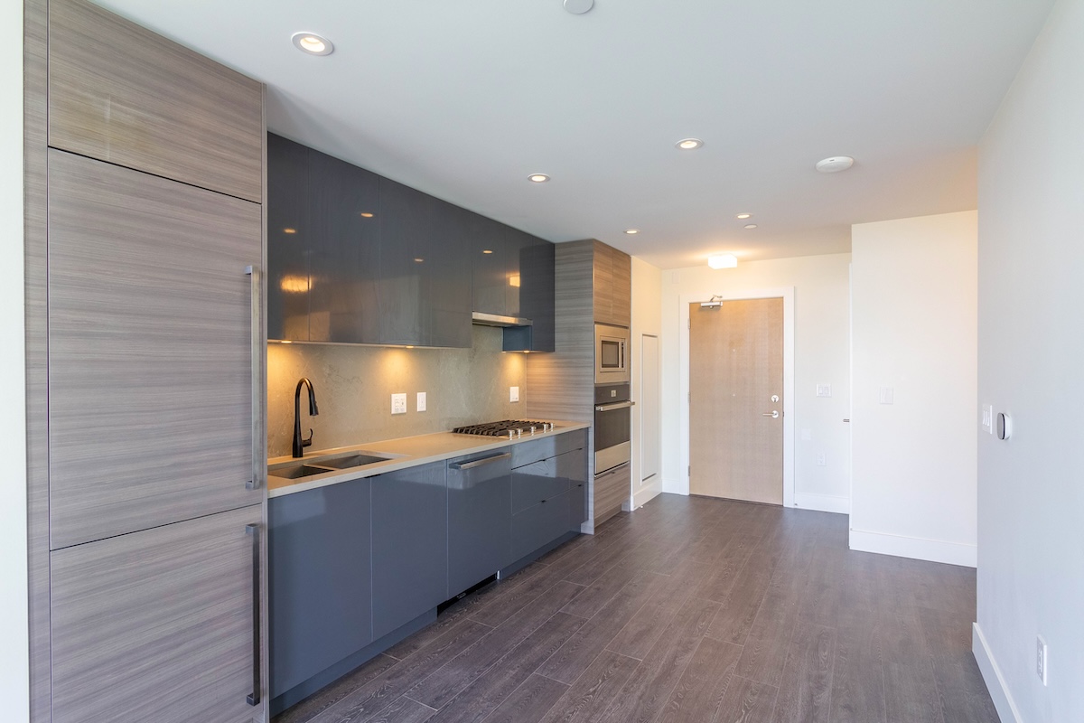1301 3438 SAWMILL CRESCENT, VANCOUVER 5