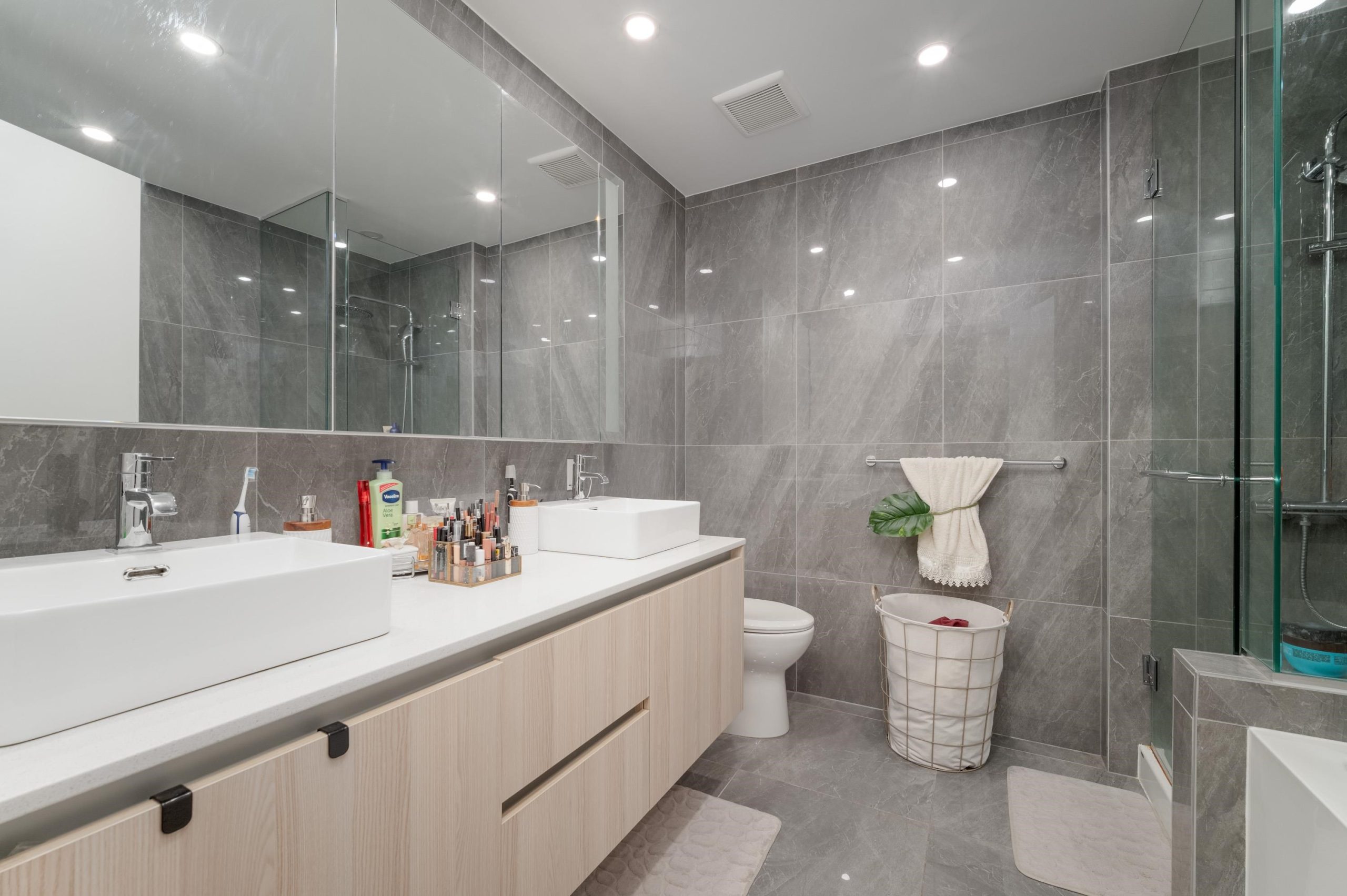 1409 5333 GORING STREET 16