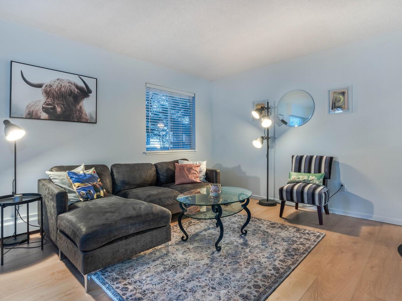 207 250 W 1ST STREET 5