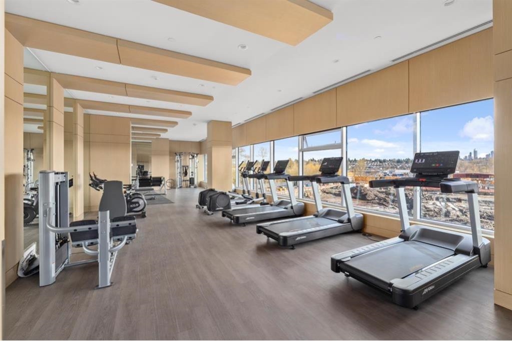 605 4880 LOUGHEED HIGHWAY 14