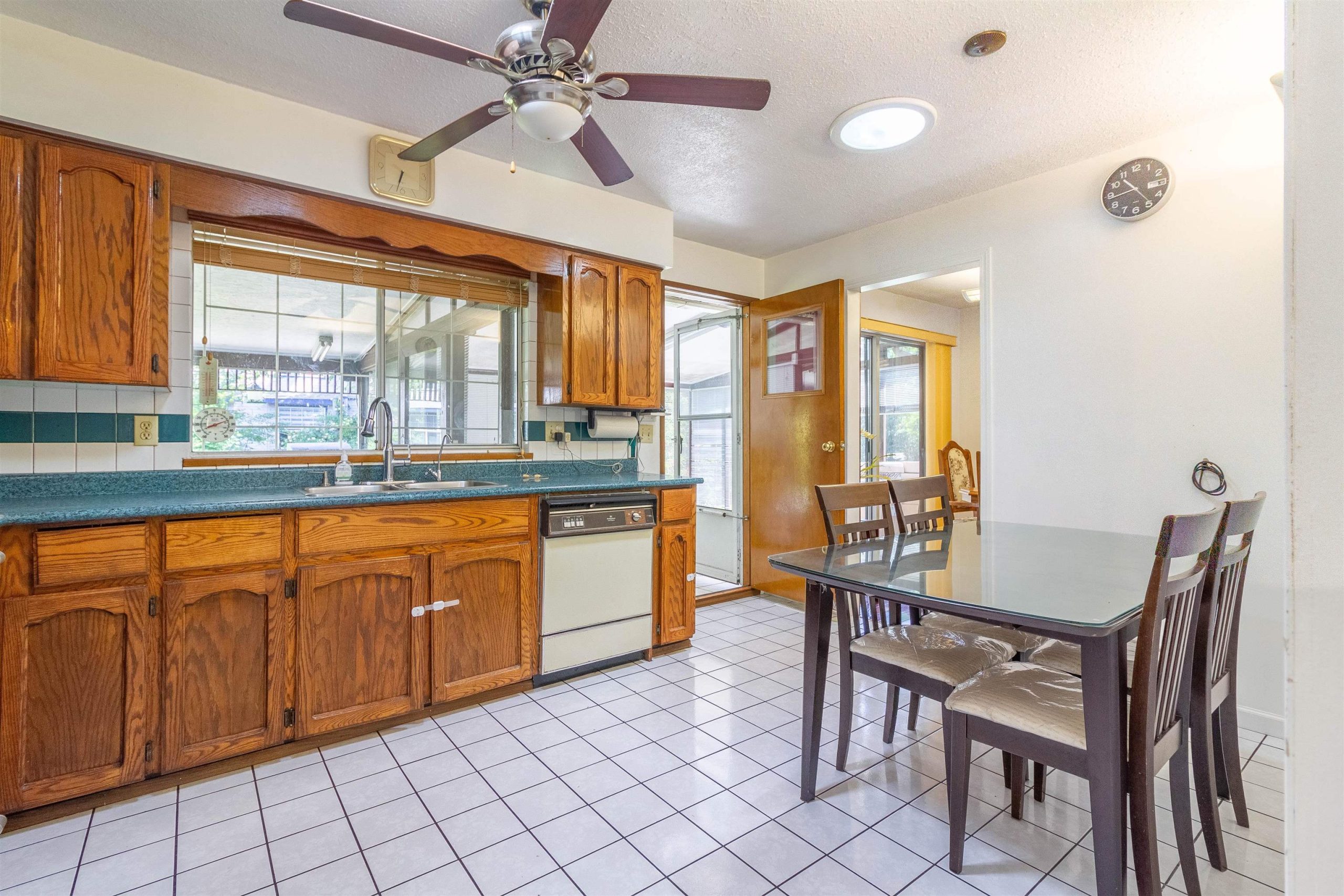 14959 90A AVENUE, SURREY 11