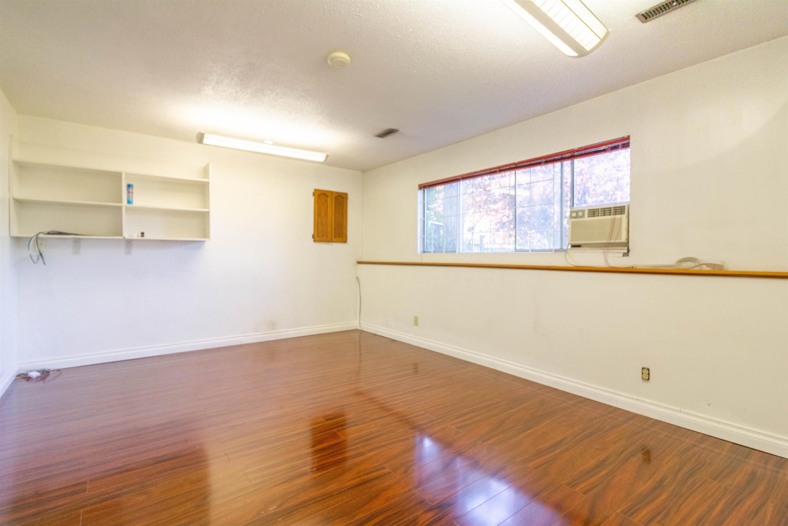 14959 90A AVENUE, SURREY 19