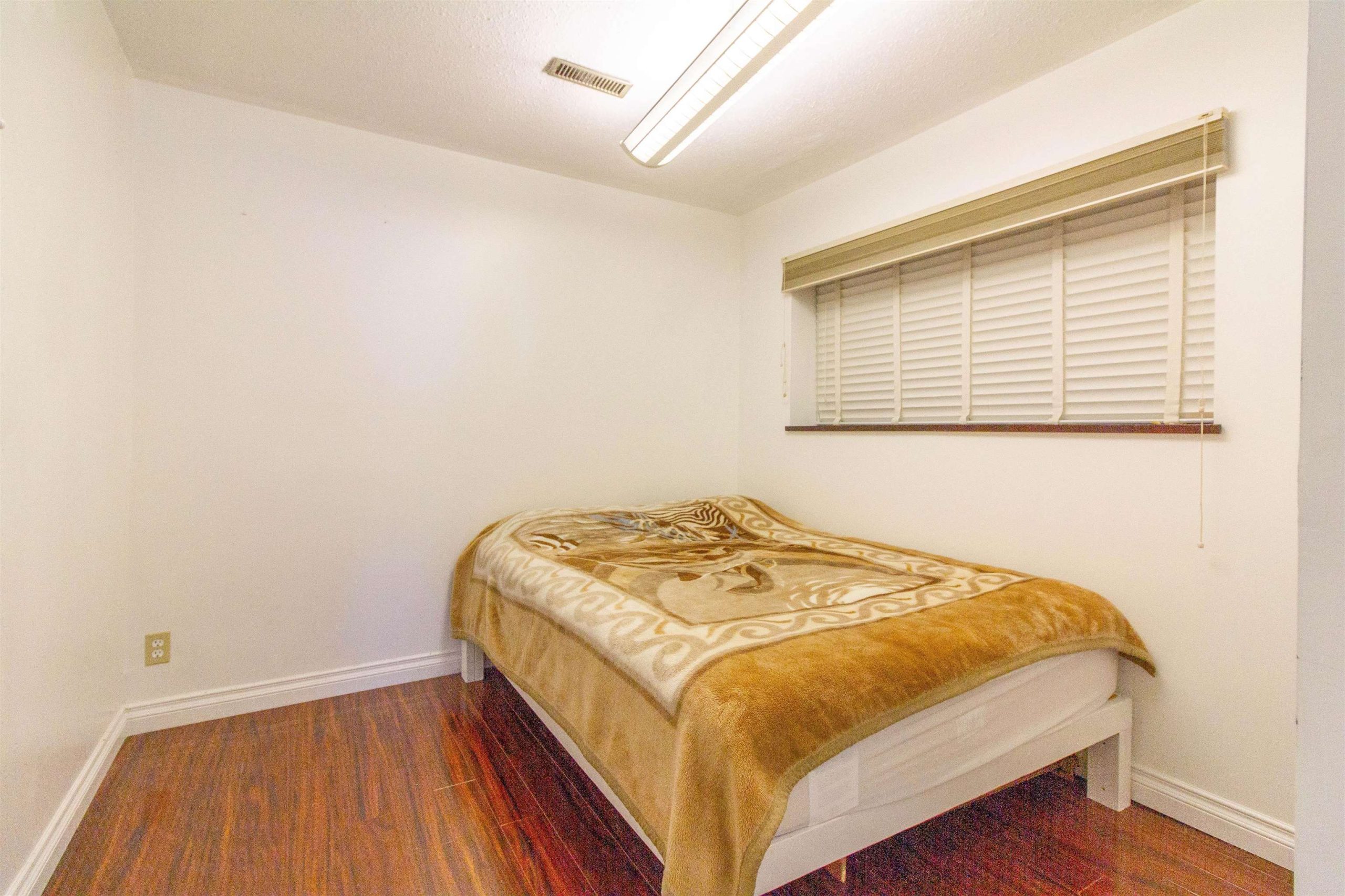 14959 90A AVENUE, SURREY 20