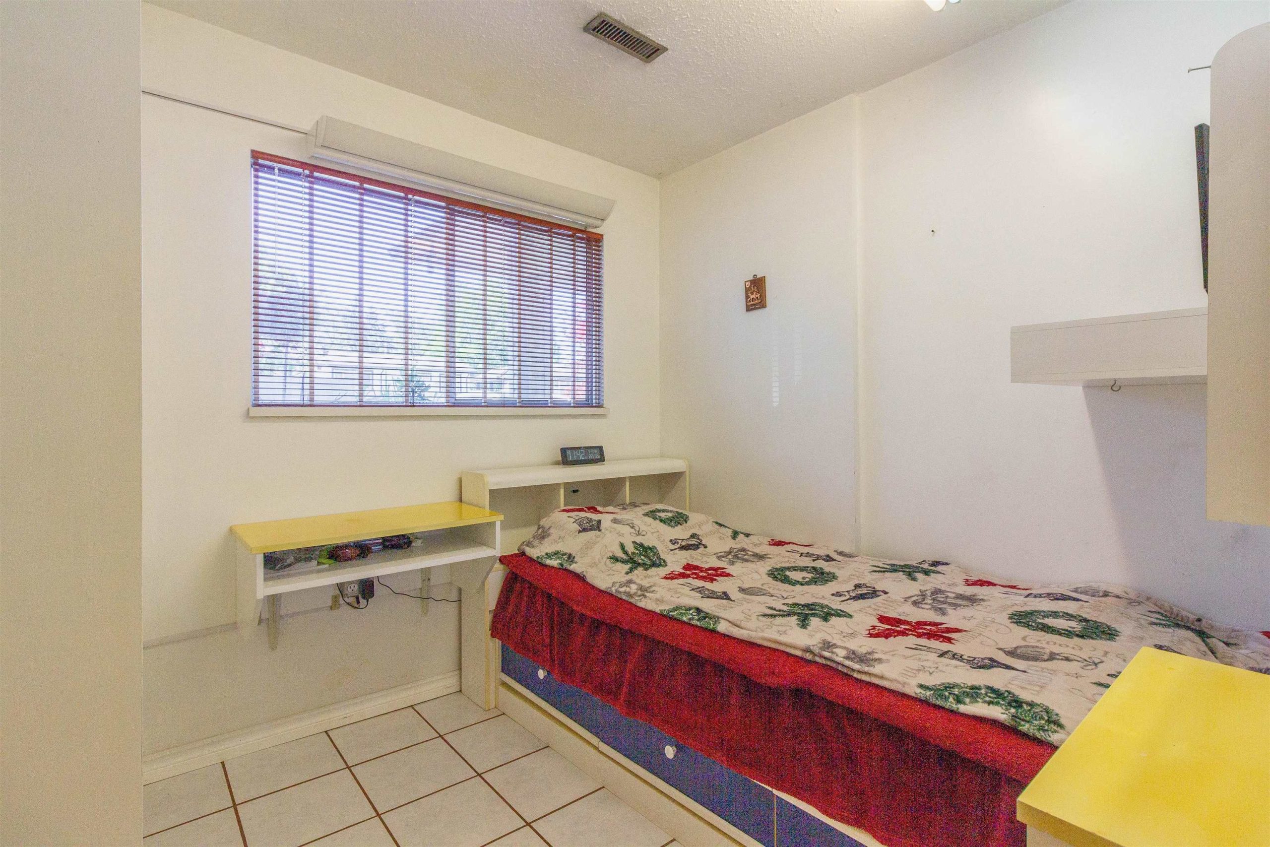 14959 90A AVENUE, SURREY 22