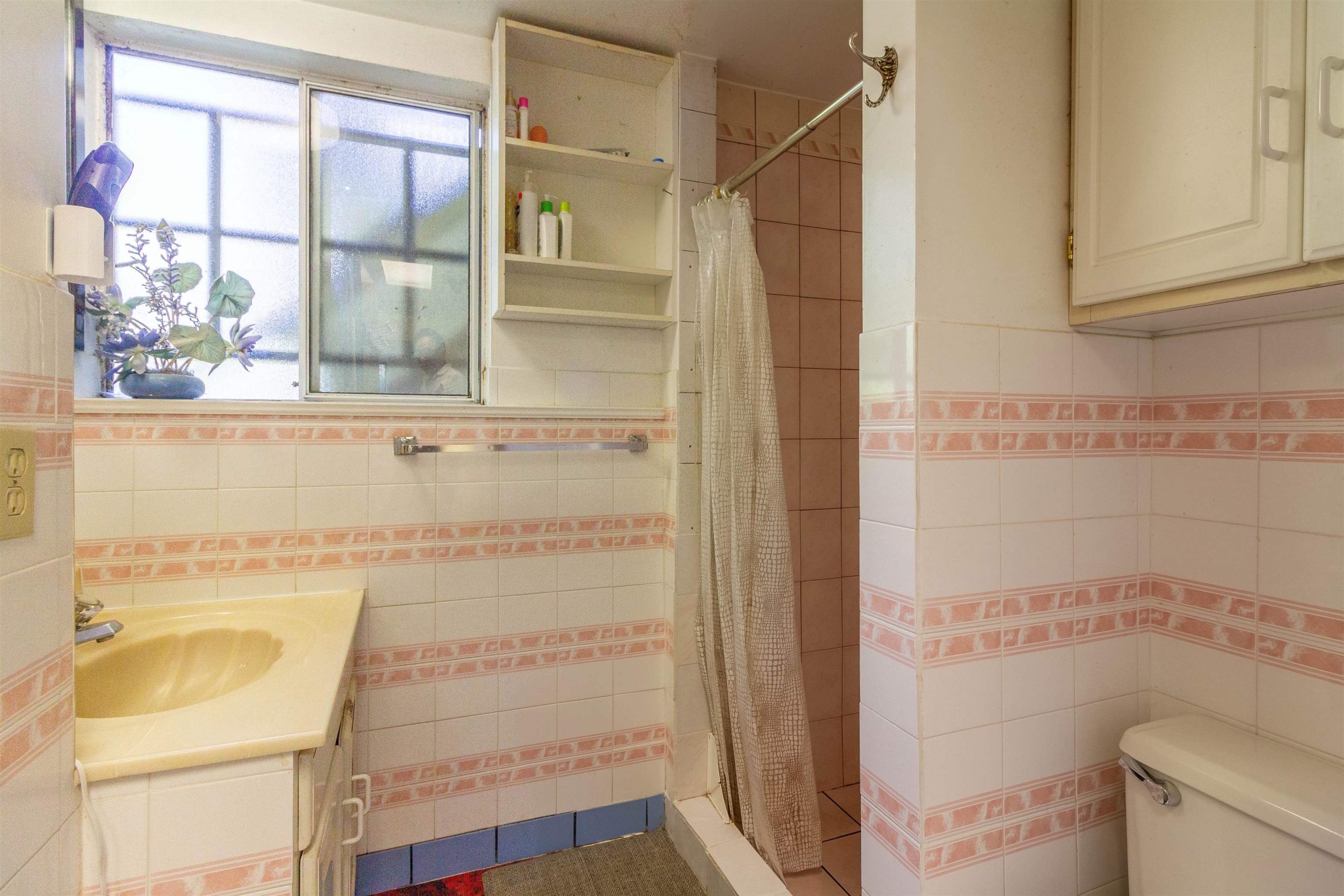 14959 90A AVENUE, SURREY 23
