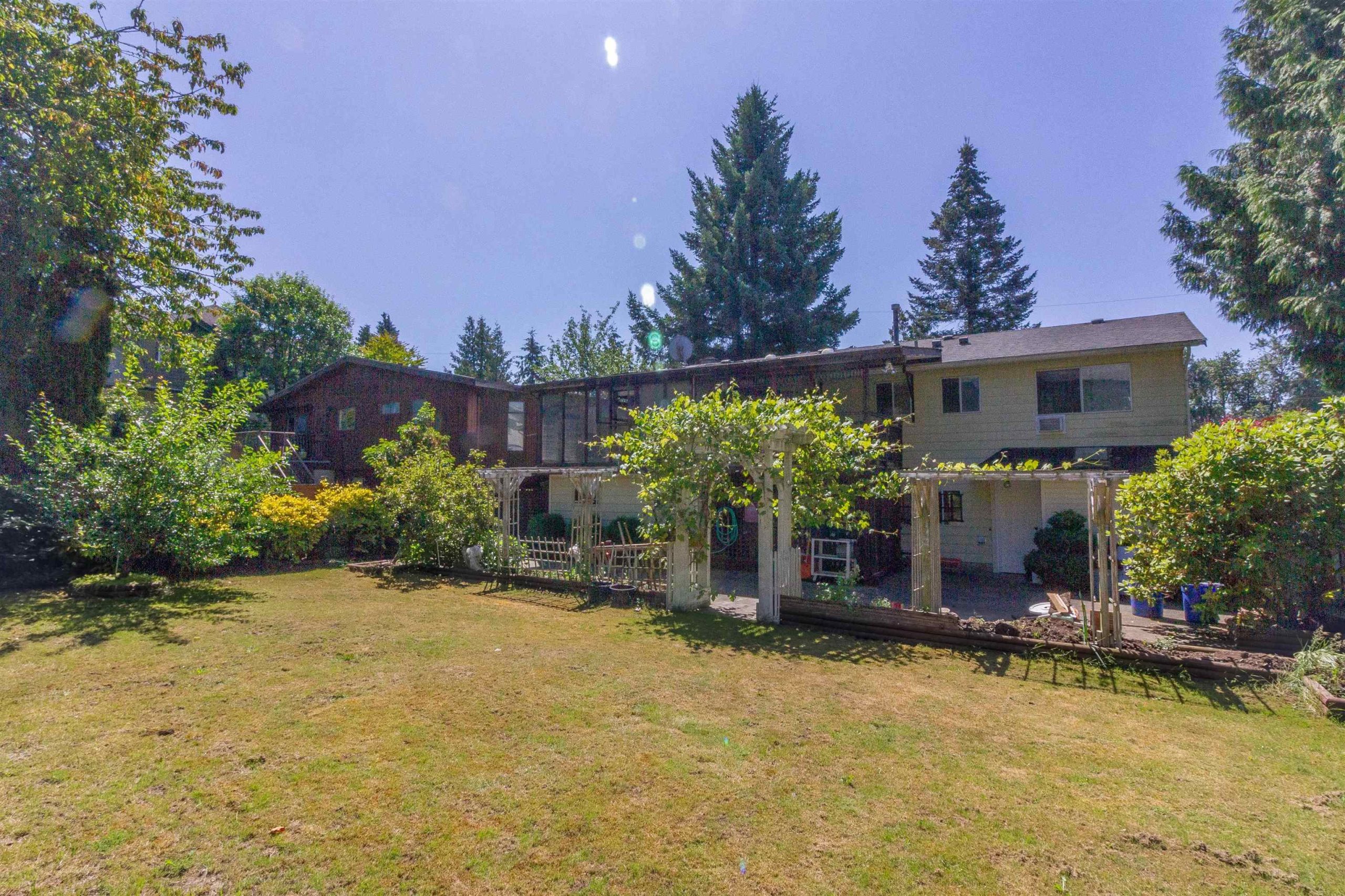 14959 90A AVENUE, SURREY 28