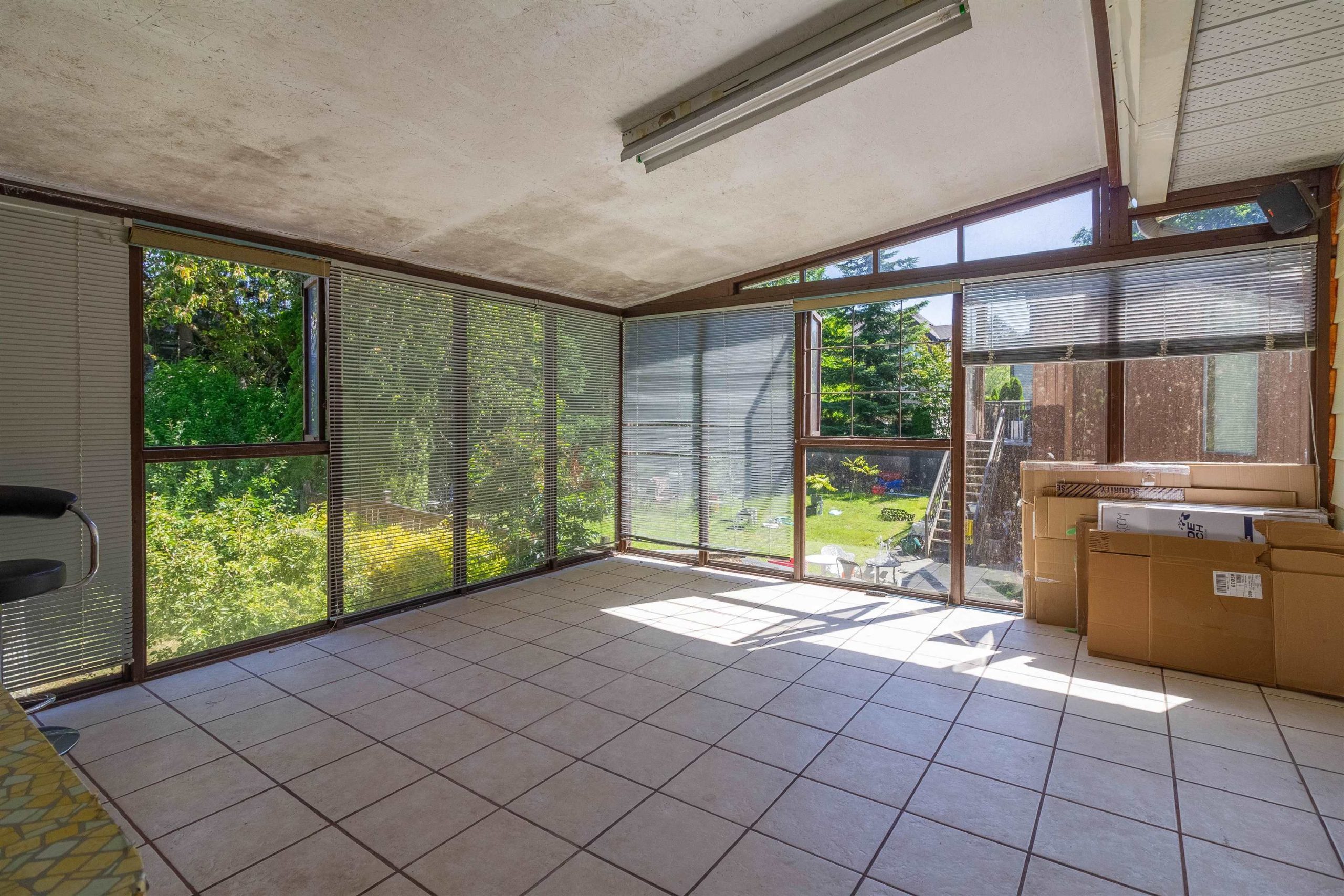 14959 90A AVENUE, SURREY 7