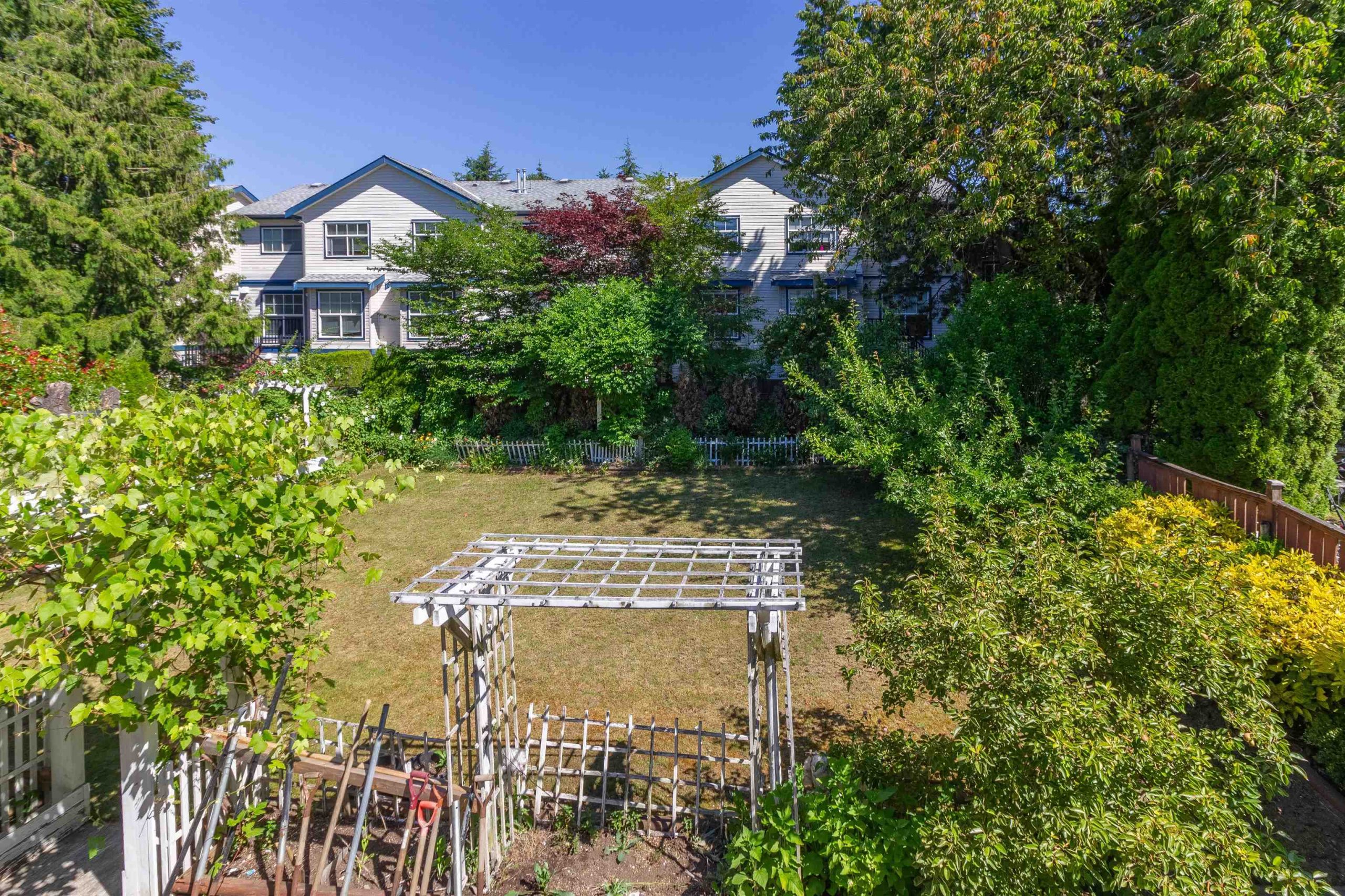 14959 90A AVENUE, SURREY 8