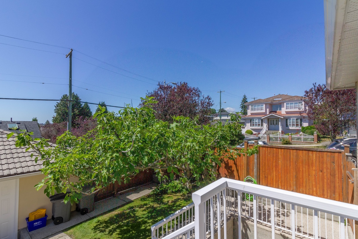 2006 QUALICUM DRIVE, VANCOUVER 11