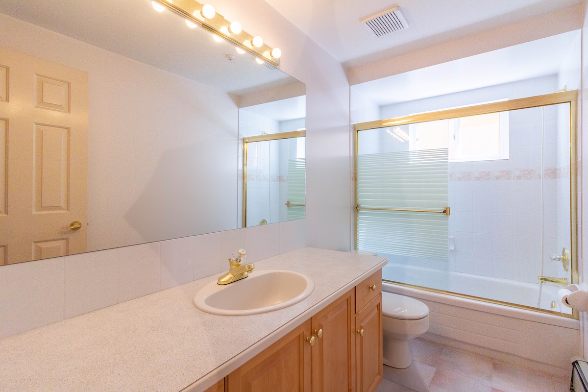 2006 QUALICUM DRIVE, VANCOUVER 31